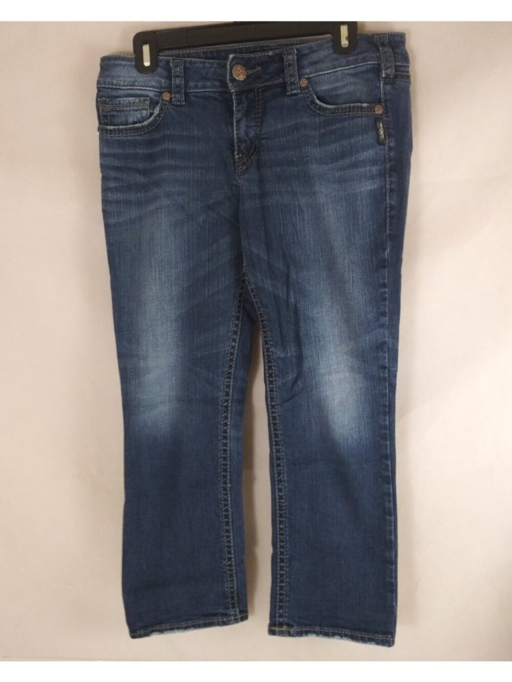 Silver Suki Mid Capri Distressed Whiskered Jeans Size 30/22.5